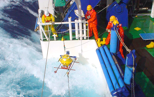 photo:Self-Surfacing Ocean Bottom Seismograph