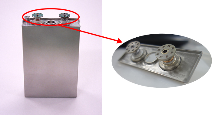 Lithium-ion Battery / Battery Terminal