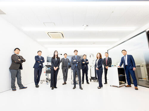 >Taking on the Challenge as a Team: Kyocera Medical Corporation