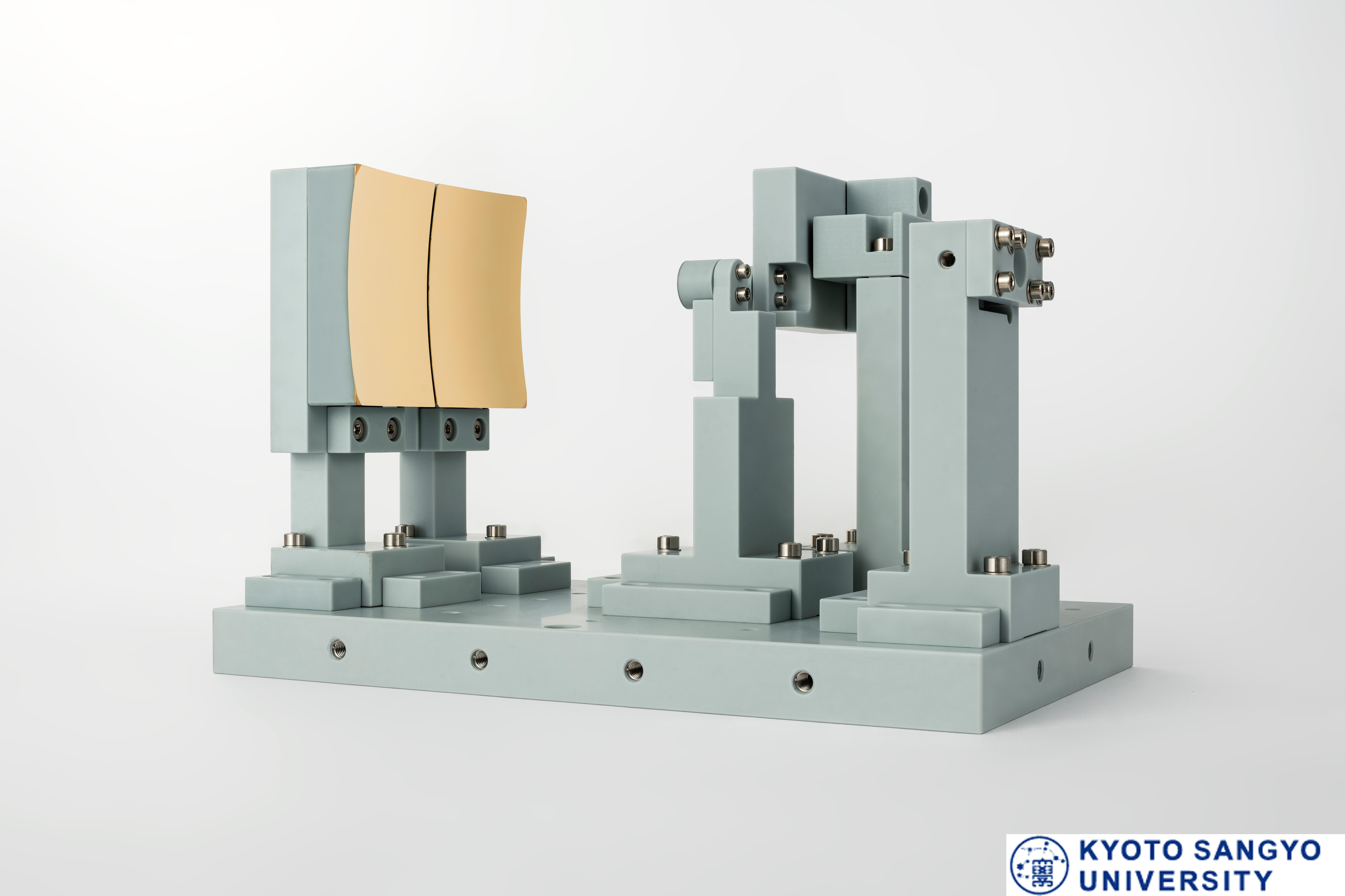 Athermal design sample with the entire unit made of cordierite